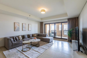 Renovated 3BDR with 1 maid room I Palm Jumeirah